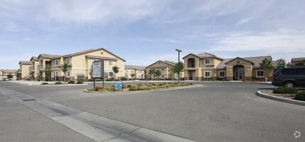 Building Photo - Oasis Village