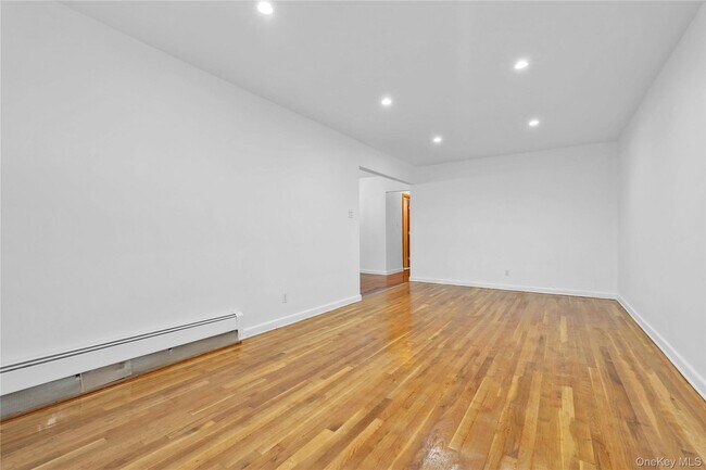 Building Photo - 62-23 69th Pl