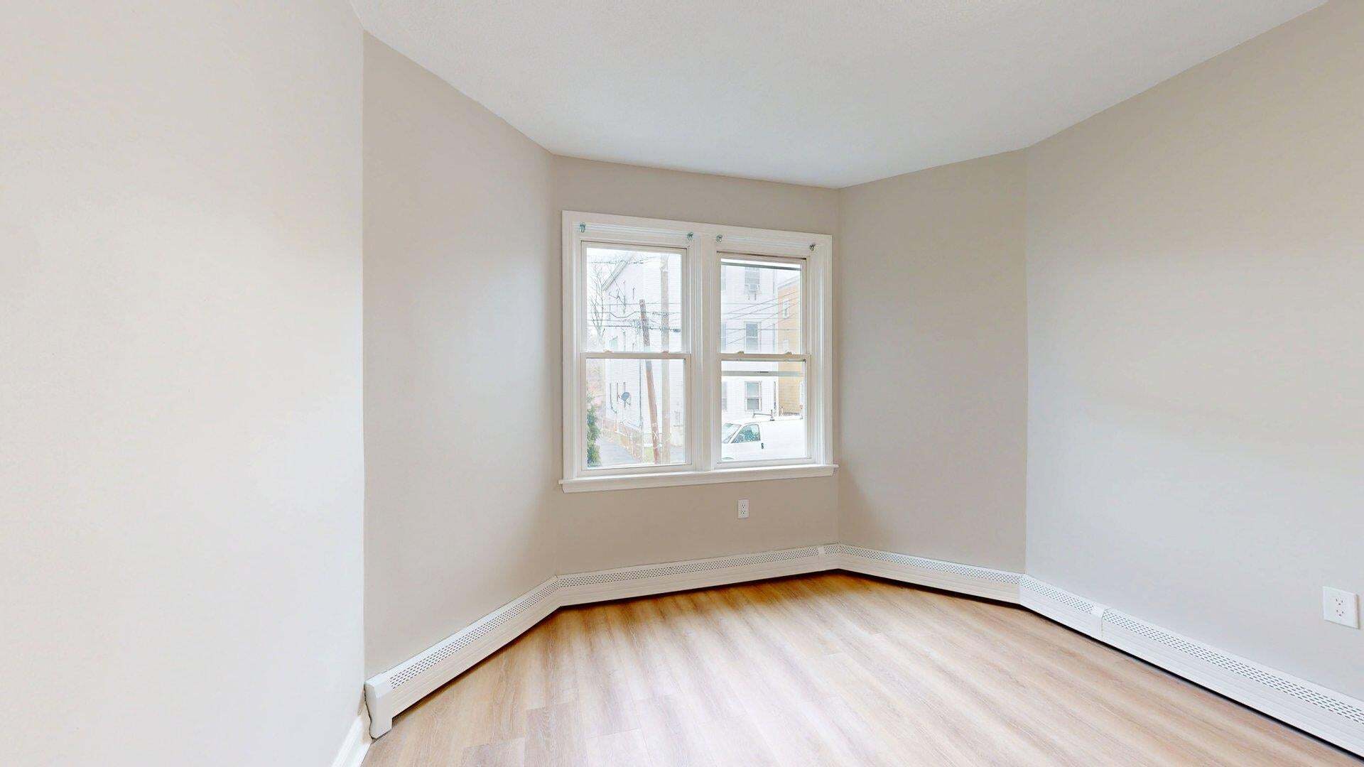 Building Photo - 165 Hichborn St