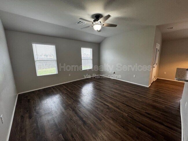 Building Photo - 9904 Jackrabbit Rd
