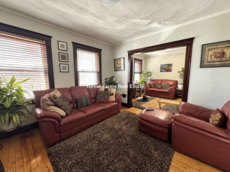 Building Photo - 77 Fairfax St