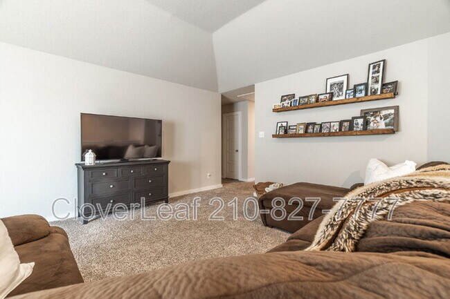 Building Photo - 709 Stonemanor Bay