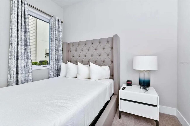 Building Photo - 7740 Sandy Ridge Dr