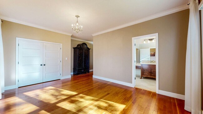 Building Photo - Experience true Wine Country Luxury living...