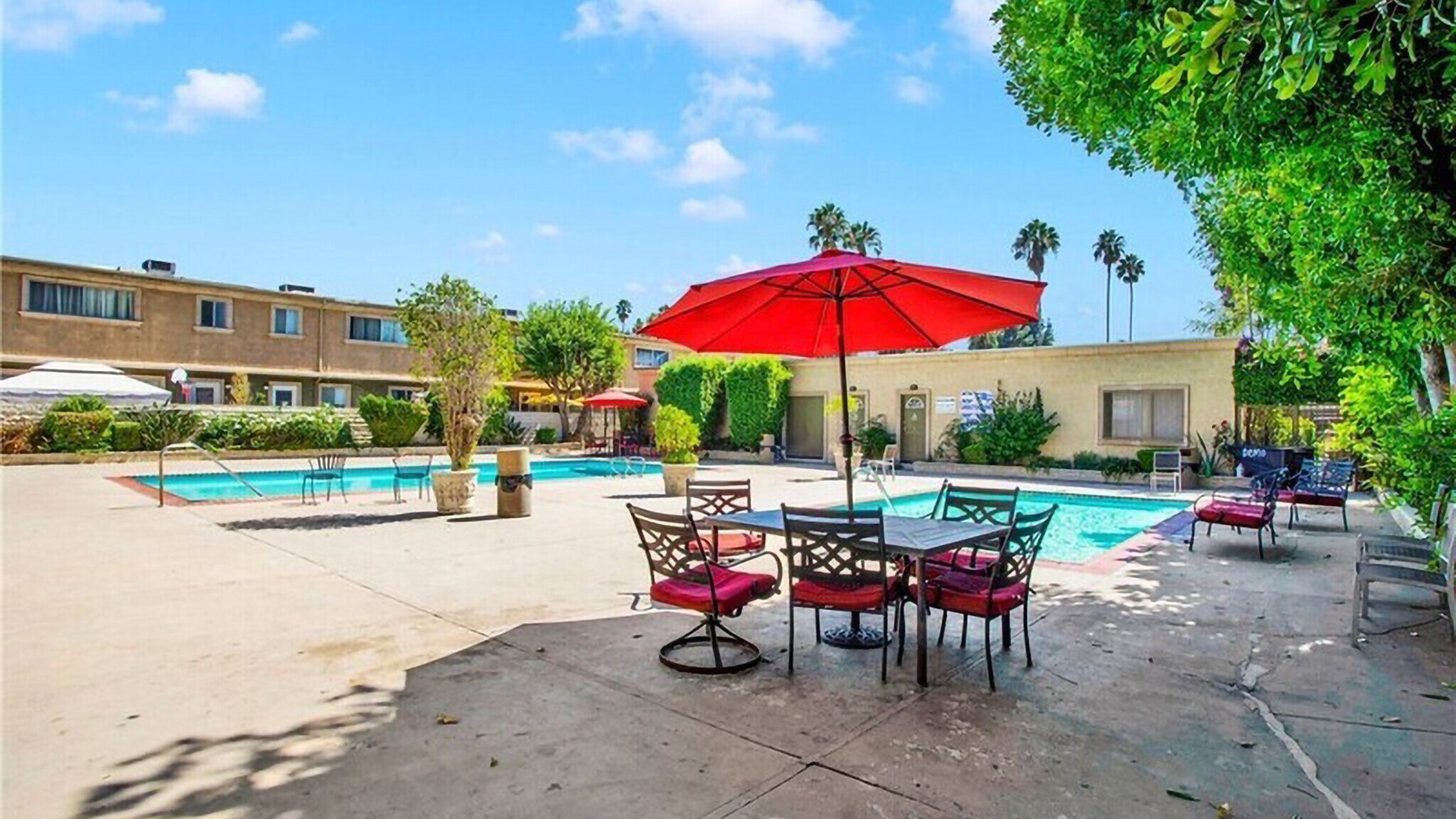 Building Photo - 20251 Cohasset St