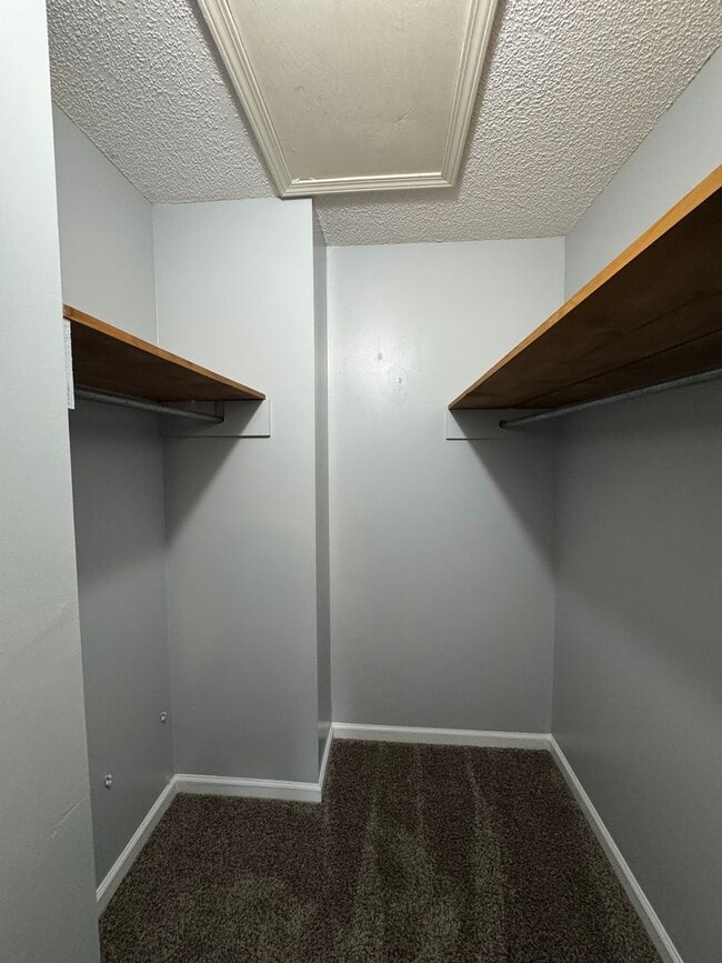 Building Photo - 2587 Elkmont Dr