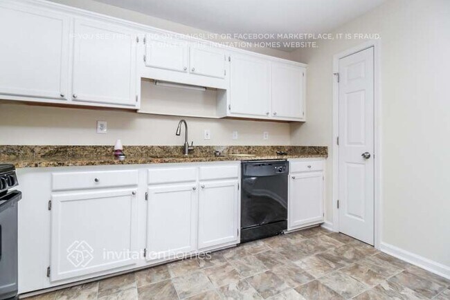 Building Photo - 1718 Independence Dr