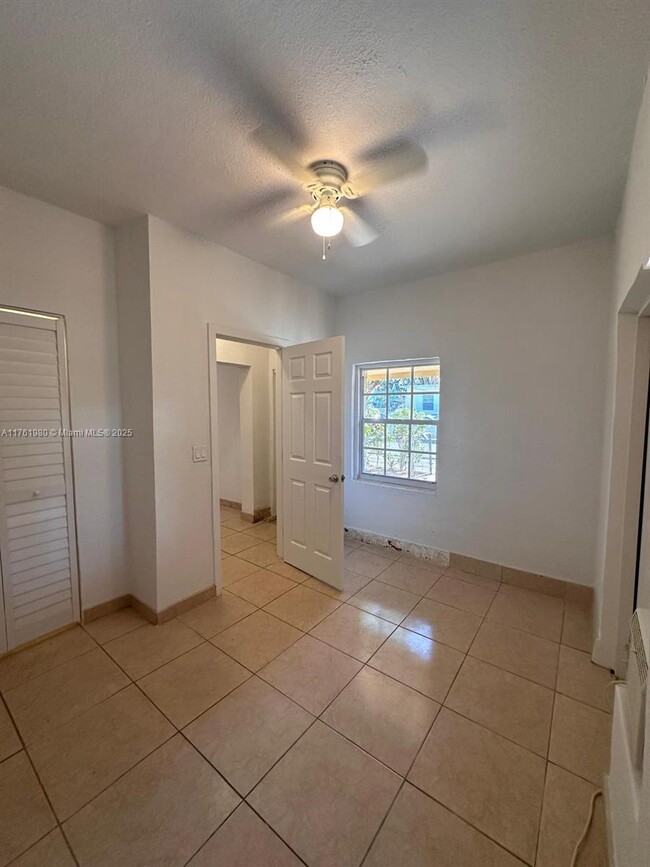 Building Photo - 3660 NW 20th Ave