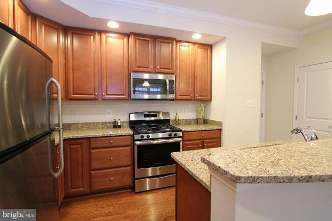 Building Photo - 7459 Brunson Cir