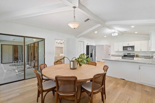 Building Photo - 13471 Barberry Dr