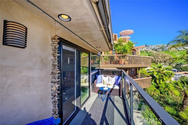 Building Photo - 174 Cliff Dr