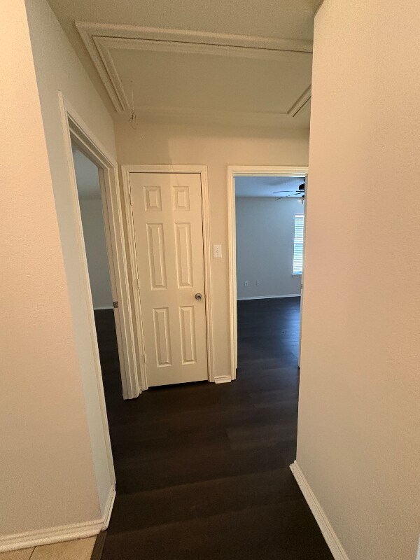 Building Photo - 400 Angler Dr
