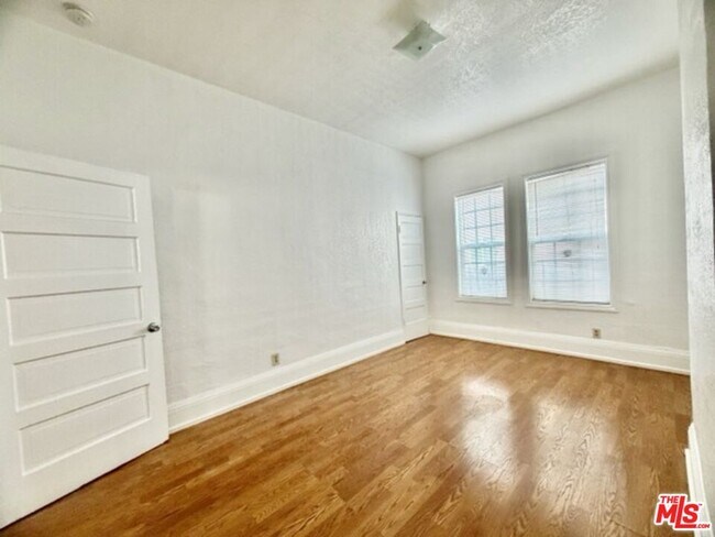 Building Photo - 2226 Johnston St