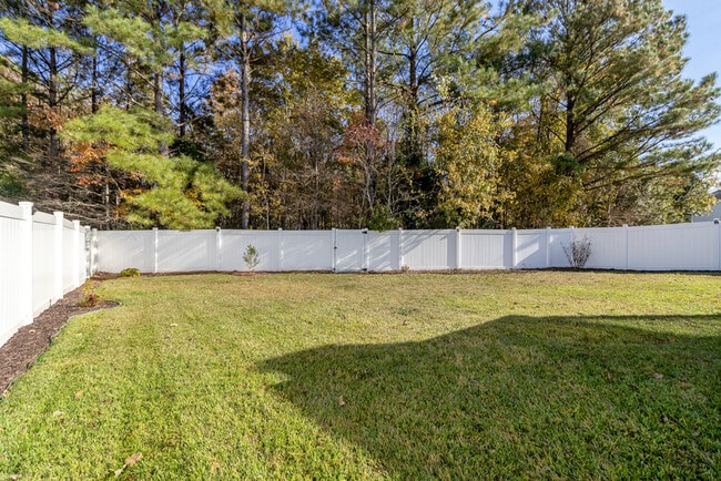 Building Photo - 19 Aquinnah Dr