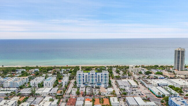 Building Photo - 7600 Collins Ave