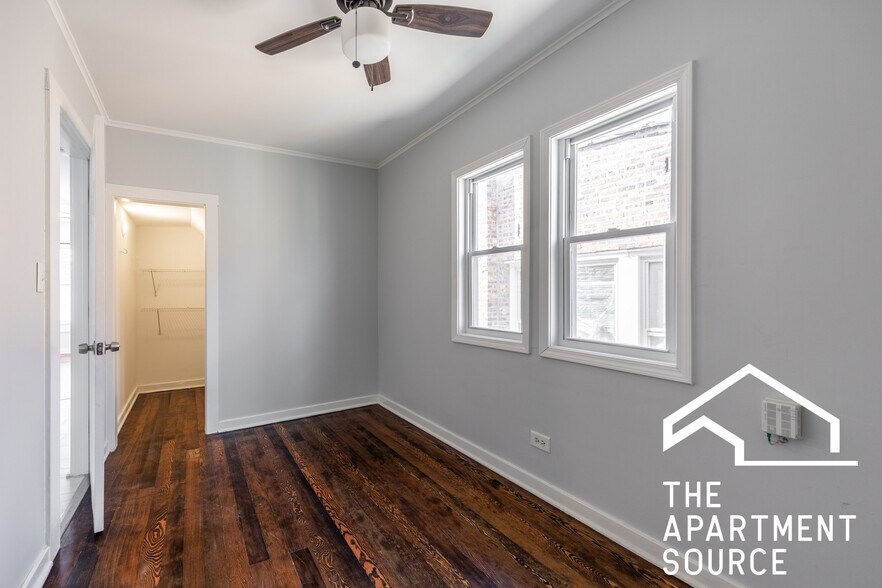 Building Photo - 5128 W Henderson St