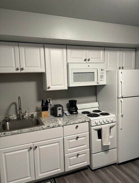 Building Photo - 10116 Comanche Rd NE