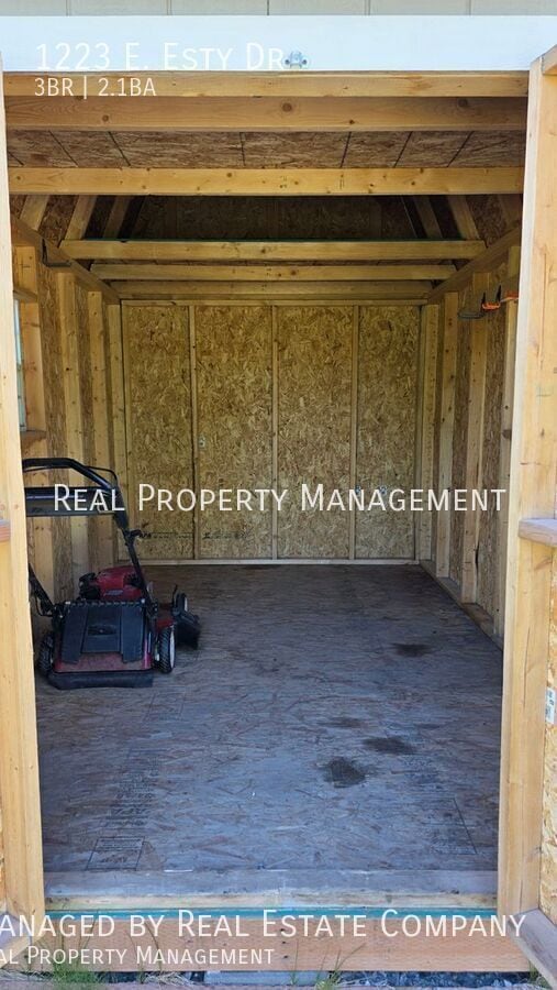 Building Photo - 1223 E Esty Dr