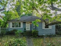 Building Photo - Updated 2 bed 1 bath Wedgewood area home