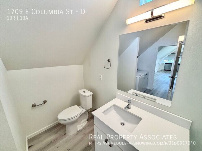 Building Photo - 1709 E Columbia St