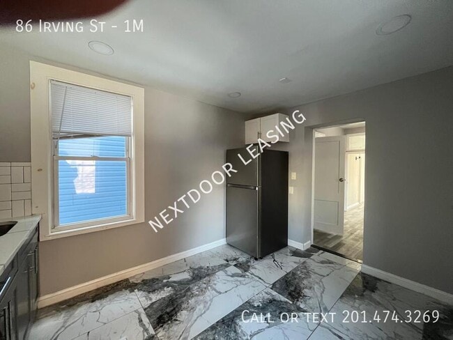 Building Photo - 86 Irving St