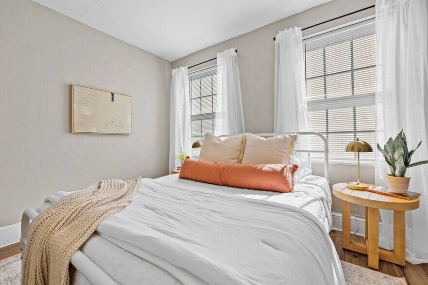 Building Photo - 2906 Chestnut St