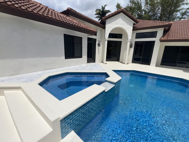 Building Photo - 20077 Palm Island Dr