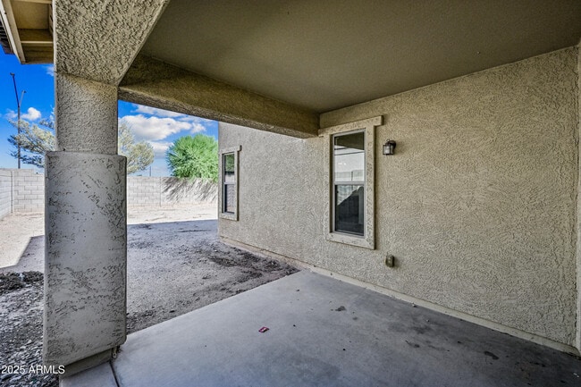 Building Photo - 2965 N 303rd Dr