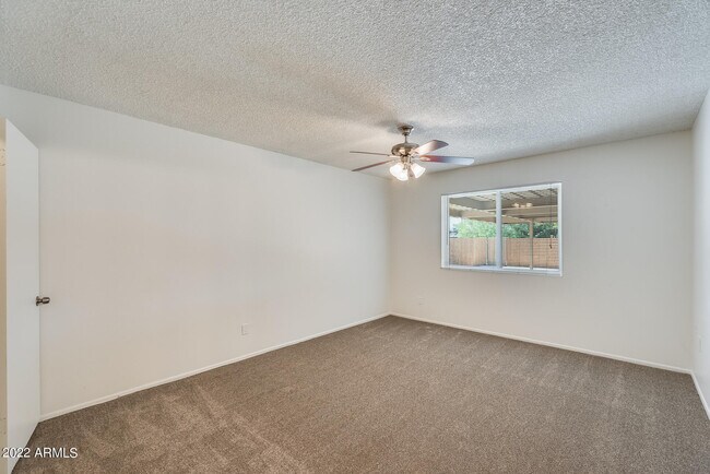 Building Photo - 10424 N 38th Dr