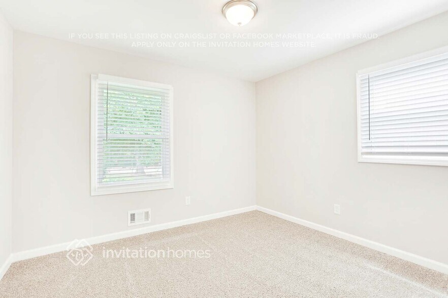 Building Photo - 2045 Blackwell Rd