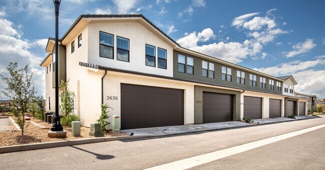 Building Photo - 2655 E Gray Birch Dr