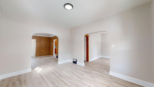 Building Photo - Slavic Village - 4 Bedroom - Single Family Home