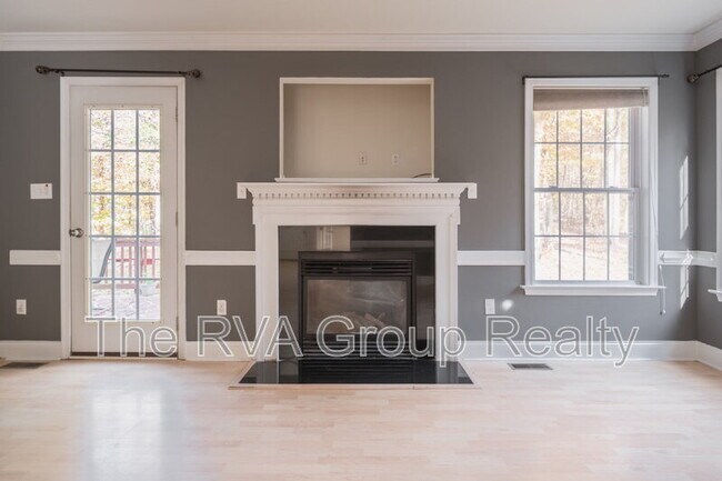 Building Photo - 79 River Run Ln