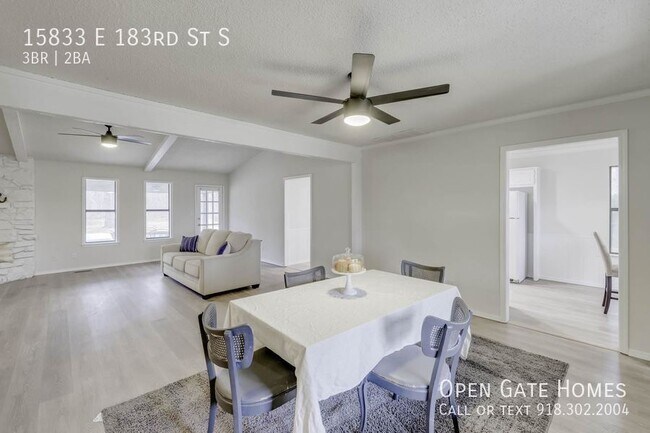Building Photo - 15833 E 183rd St S