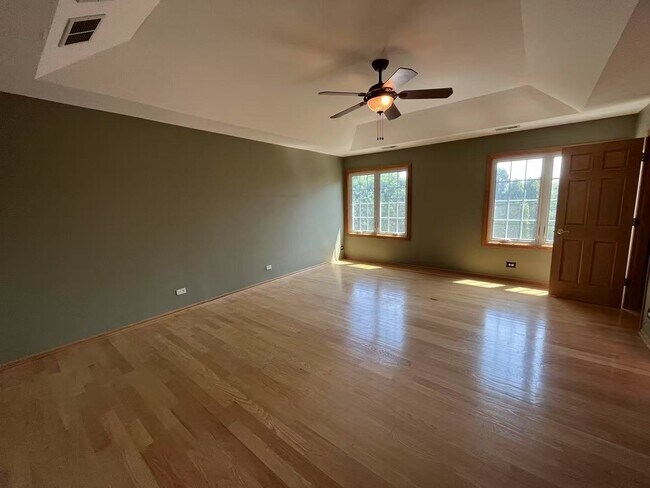 Building Photo - 8641 N Shermer Rd