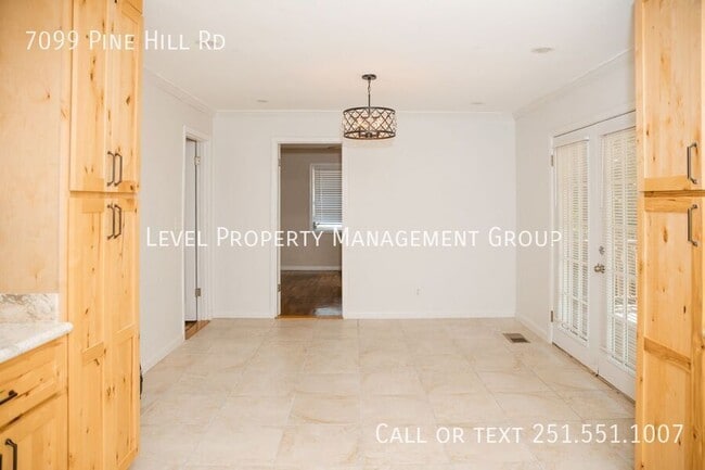 Building Photo - 7099 Pinehill Rd