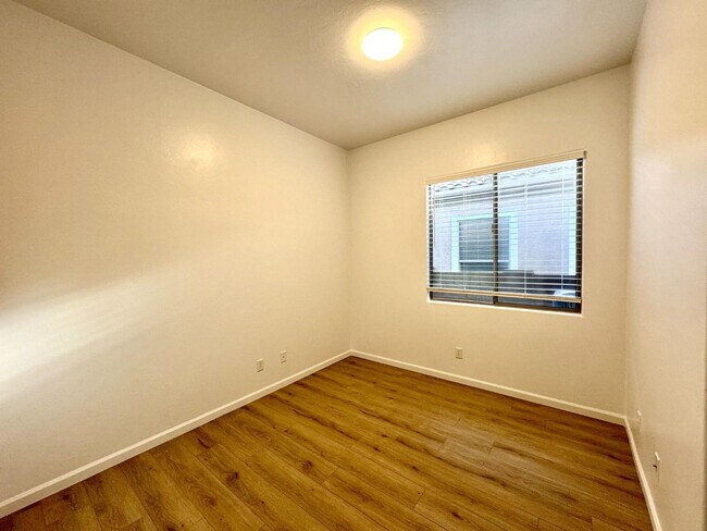 Building Photo - 13743 N High Mountain View Pl