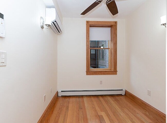 Building Photo - 48 Garden St