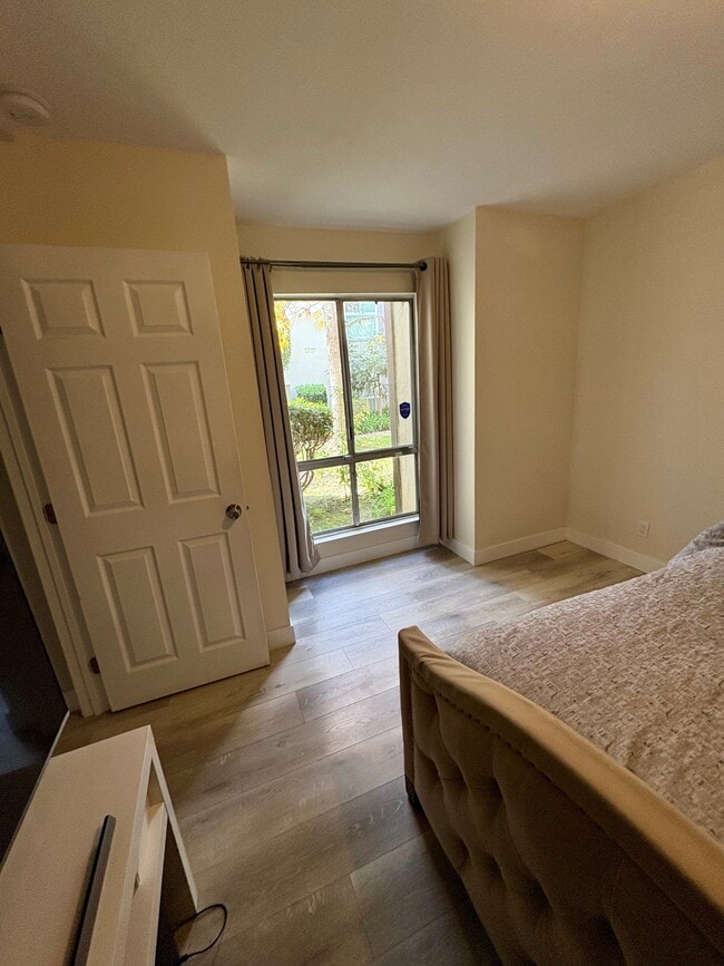 Building Photo - 806 Coriander Dr