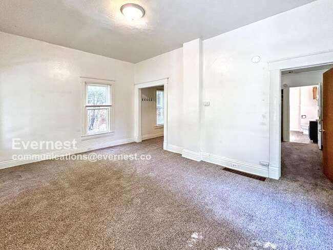 Building Photo - 1426 W Cucharras St