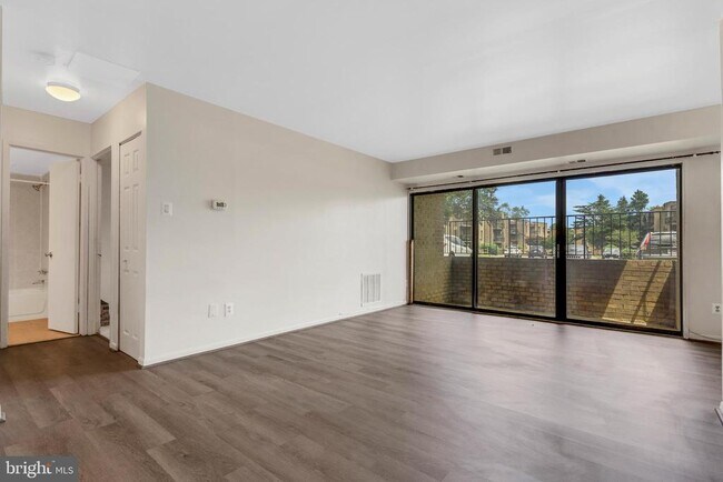 Building Photo - 7598 Gales Ct