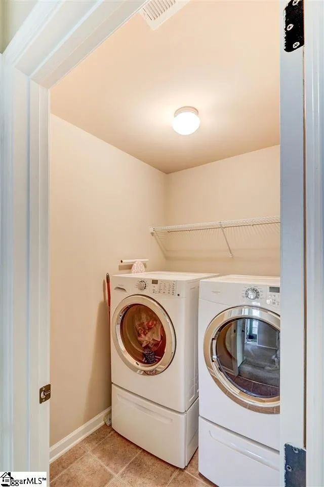 Building Photo - "Spacious 4-Bed Oasis with 2.5 Baths in Charming Simpsonville – 2400 Sq Ft of Comfort Awaits!"