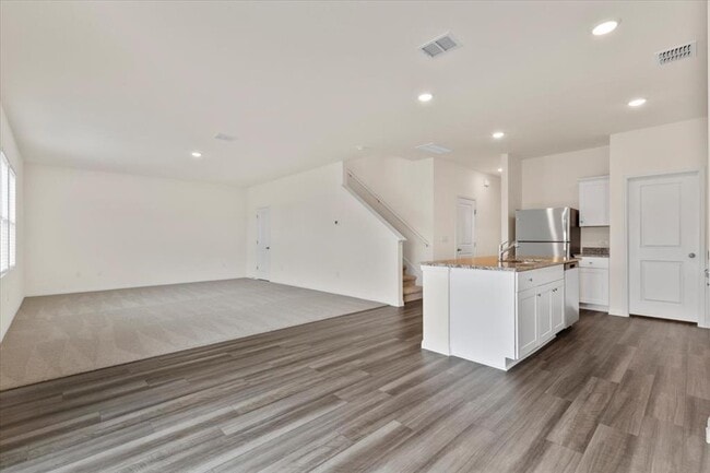 Building Photo - 113 Rother Pl