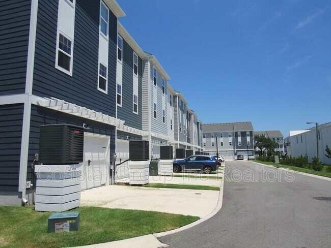 Building Photo - 9570 21st Bay St