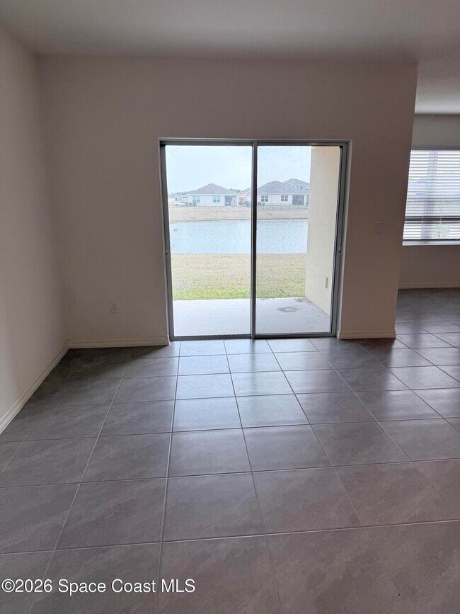 Building Photo - 4984 Amasa Cir