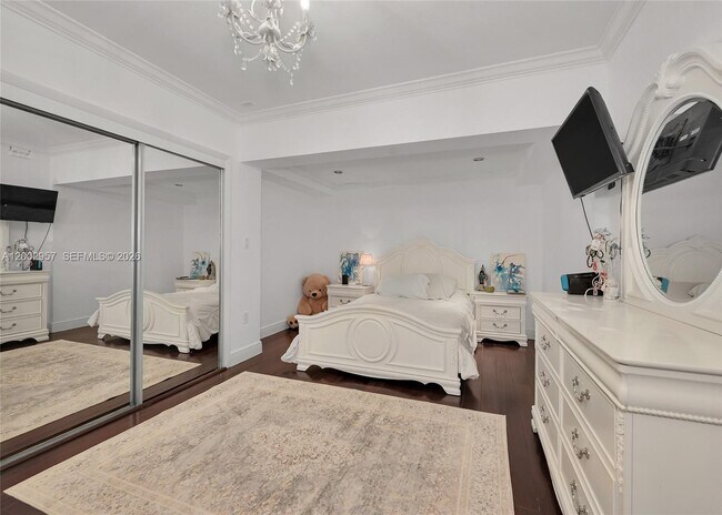 Building Photo - 6134 SW 28th St