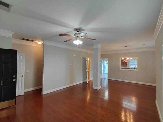 Building Photo - 300 Hampton Forest Dr