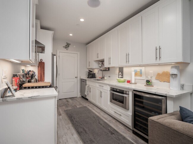 Building Photo - 45 L St