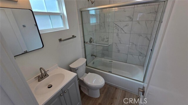 Building Photo - 988 El Camino Dr