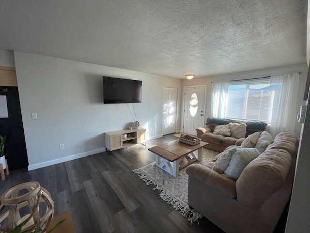 Building Photo - 111 Green Acres Dr